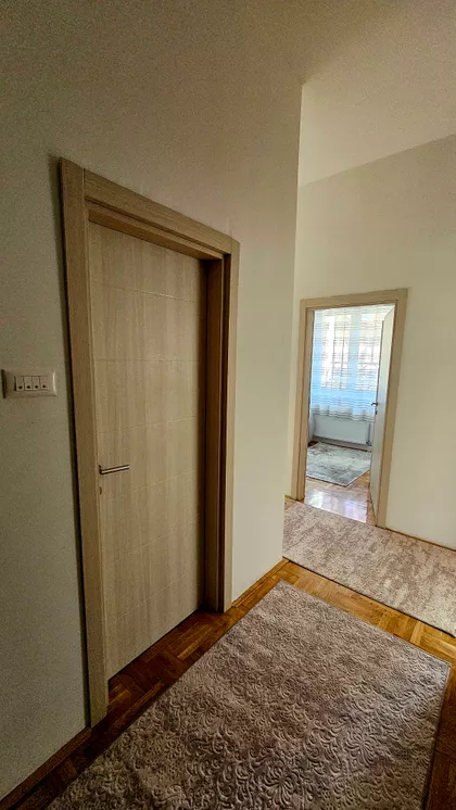 Stevana Nemanje 30 | 4zida.rs