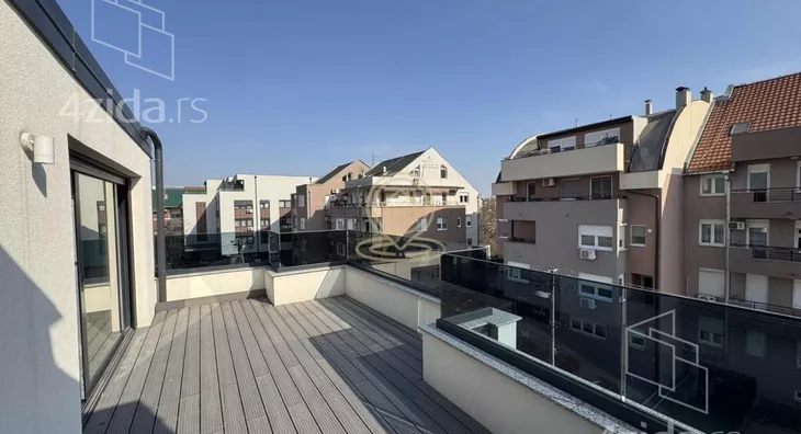 Šestosoban stan | 4zida