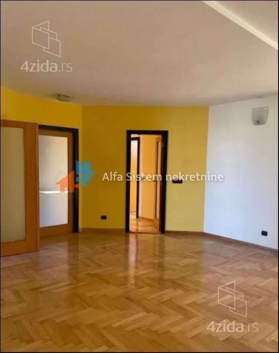 Šestosoban stan | 4zida