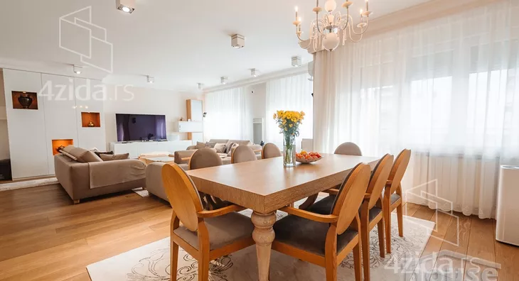 Šestosoban stan | 4zida