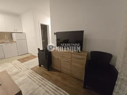 Surčinska | 4zida.rs