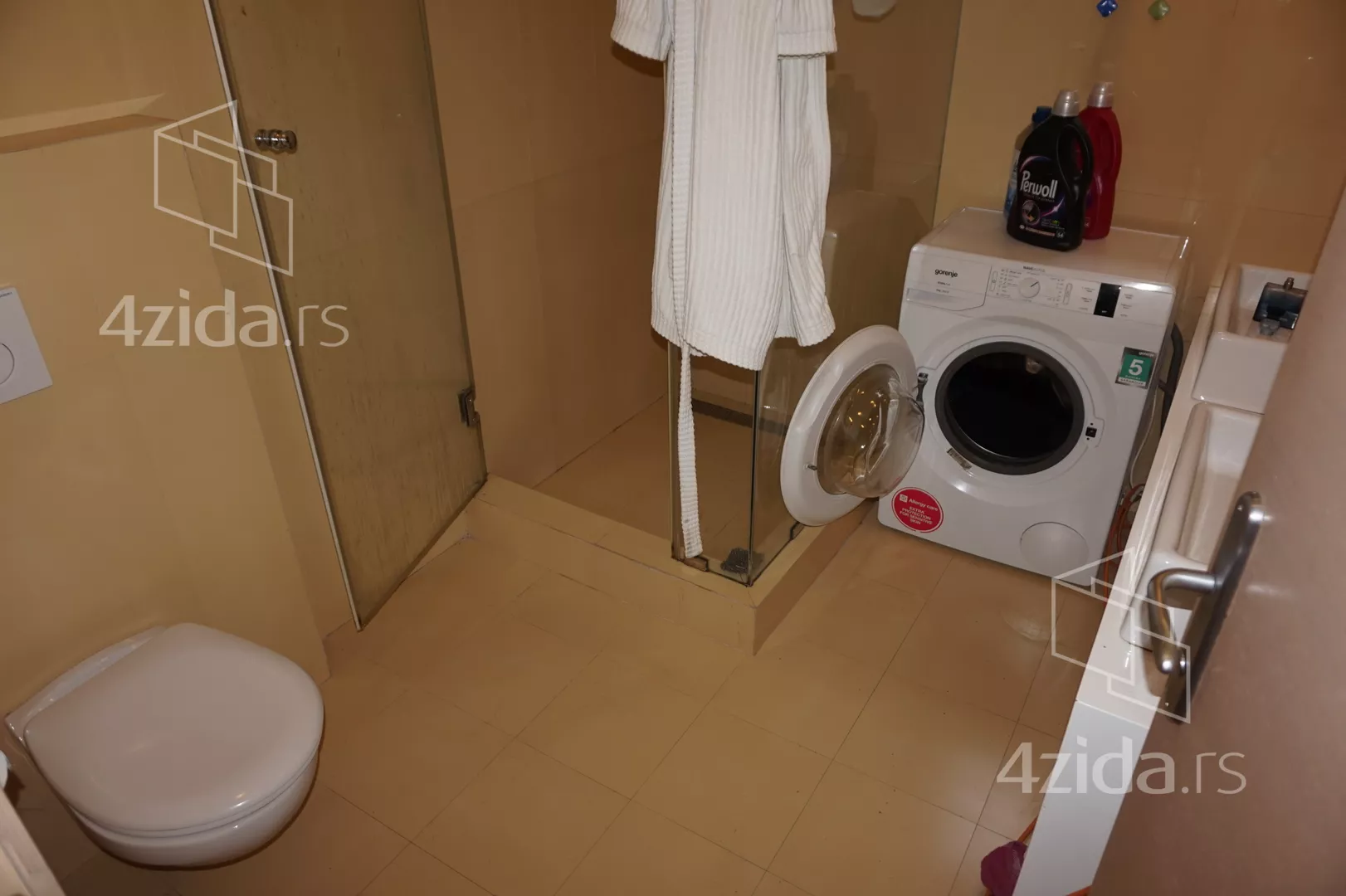 Petosoban stan | 4zida