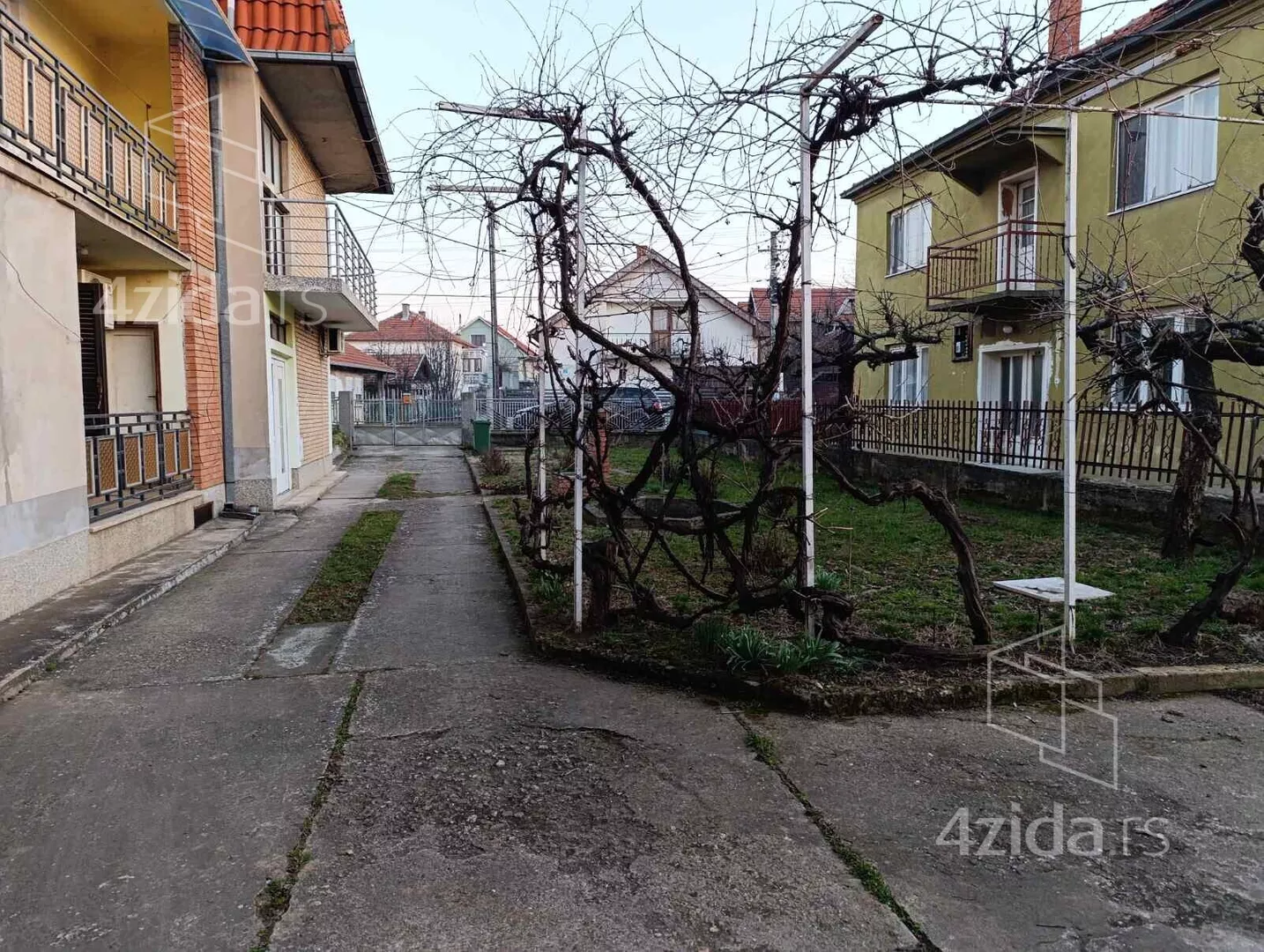 3-etažna kuća | 4zida