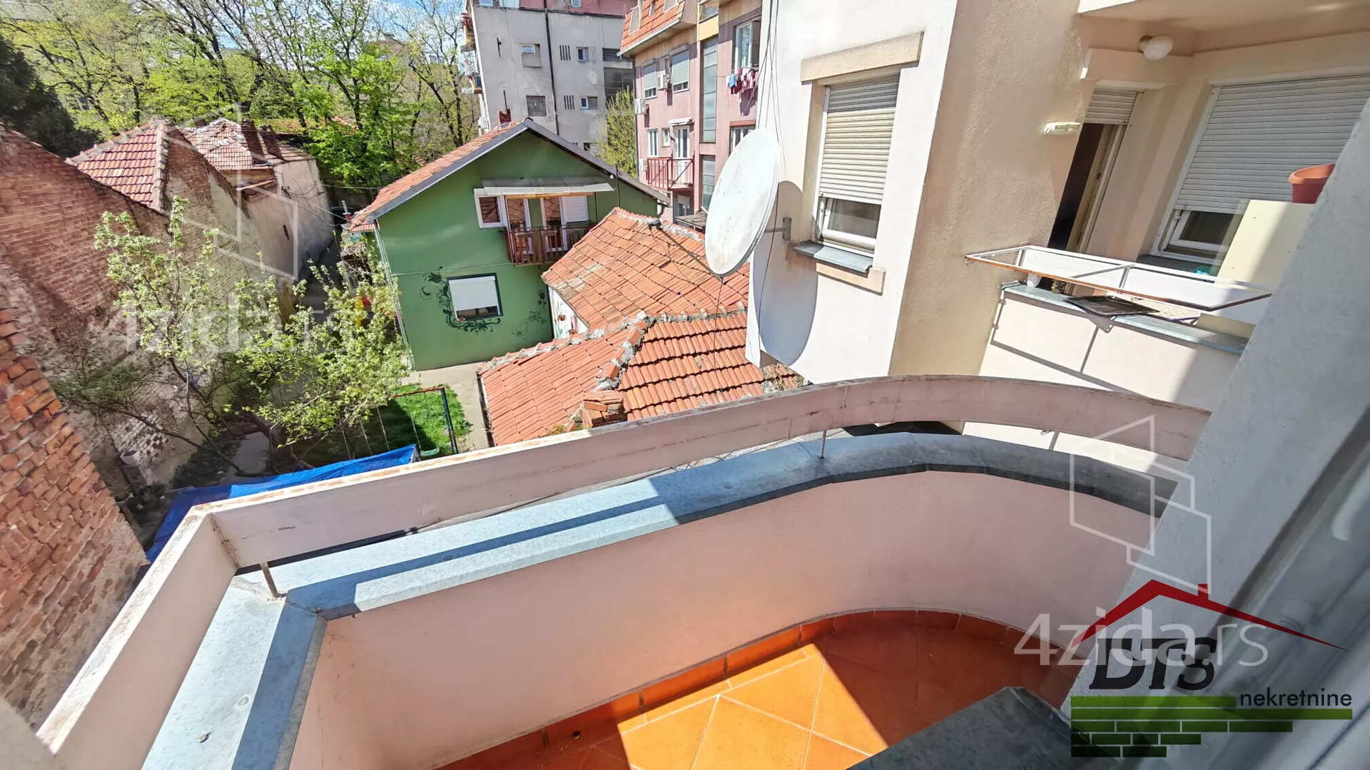 Troiposoban stan | 4zida