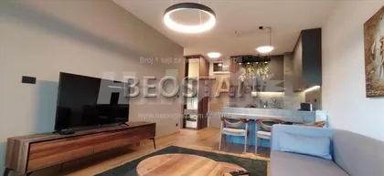 Tadije Sondermajera | 4zida.rs