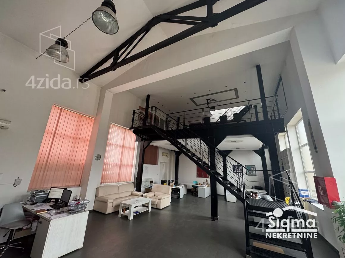 Poslovna zgrada | 4zida