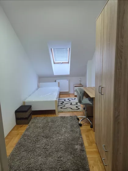 Janka Veselinovića 40 | 4zida.rs