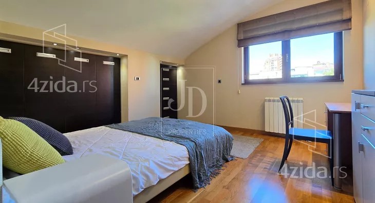 Petosoban stan | 4zida