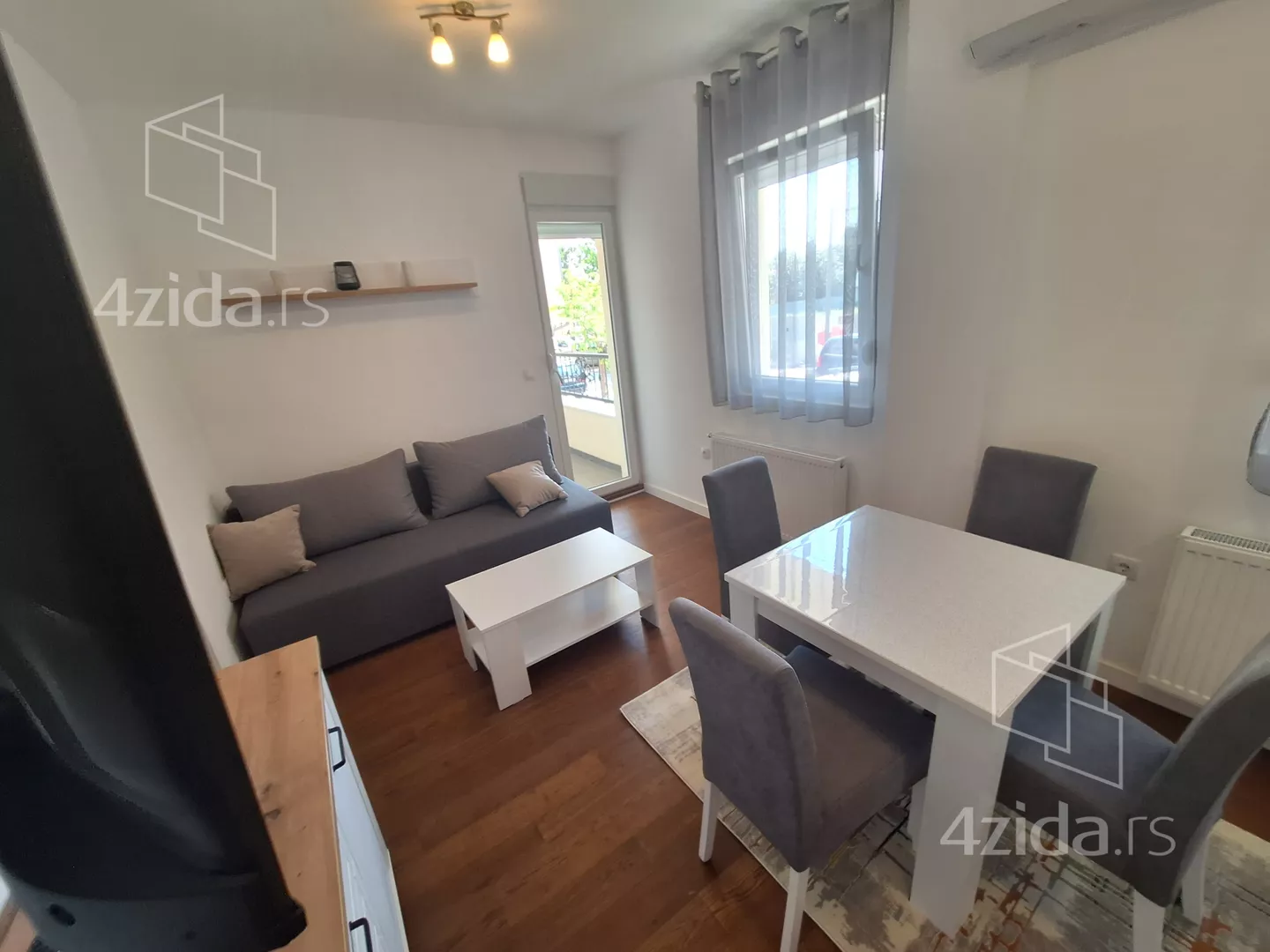 Jednoiposoban stan | 4zida