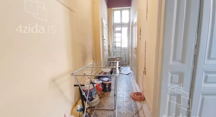 Šestosoban stan | 4zida