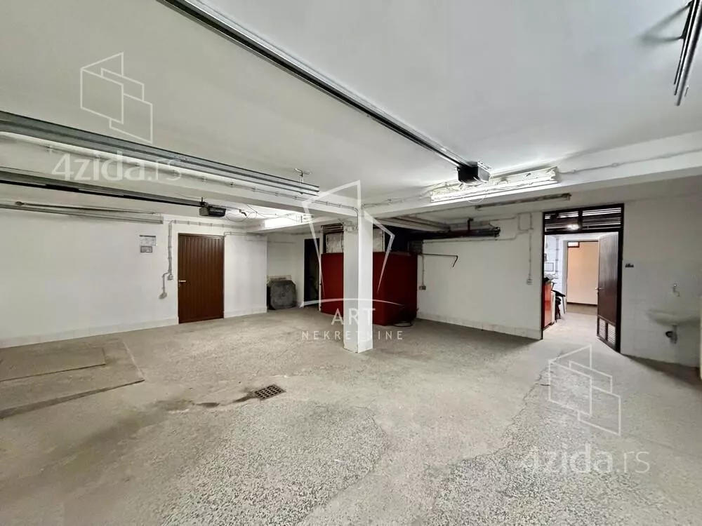 Poslovni prostor | 4zida