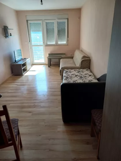 Njegoševa Bb | 4zida.rs