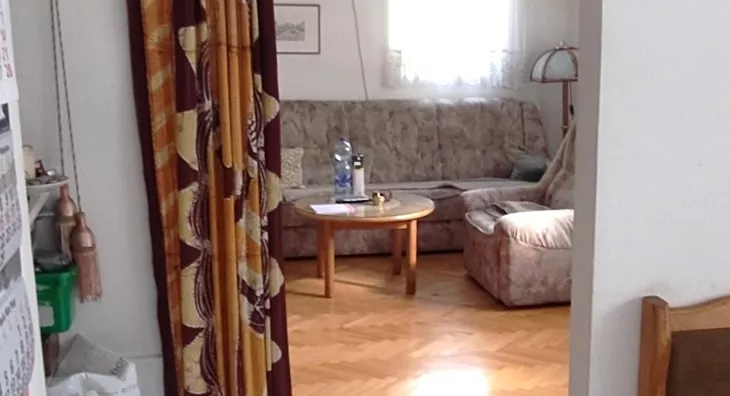 Šestosoban stan | 4zida