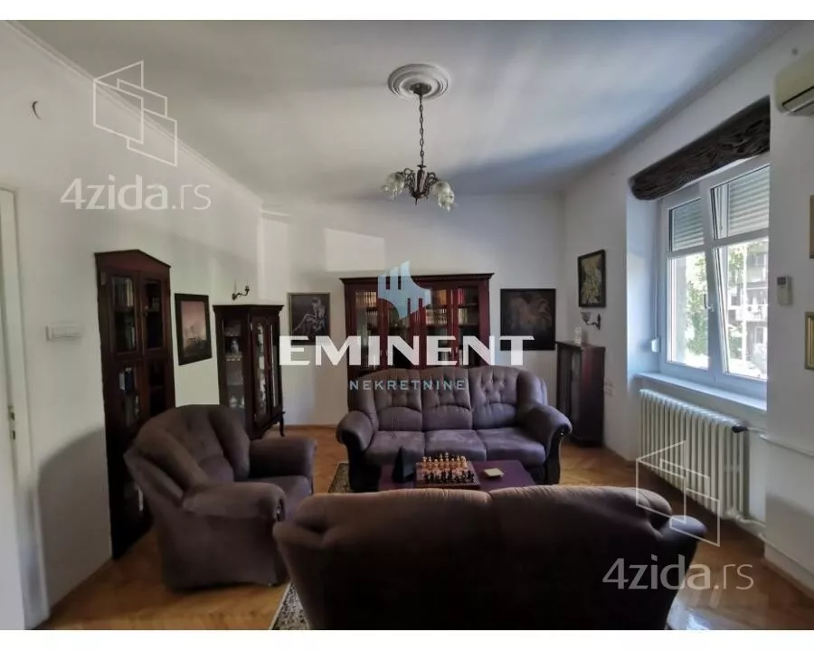 Četvoroiposoban stan | 4zida