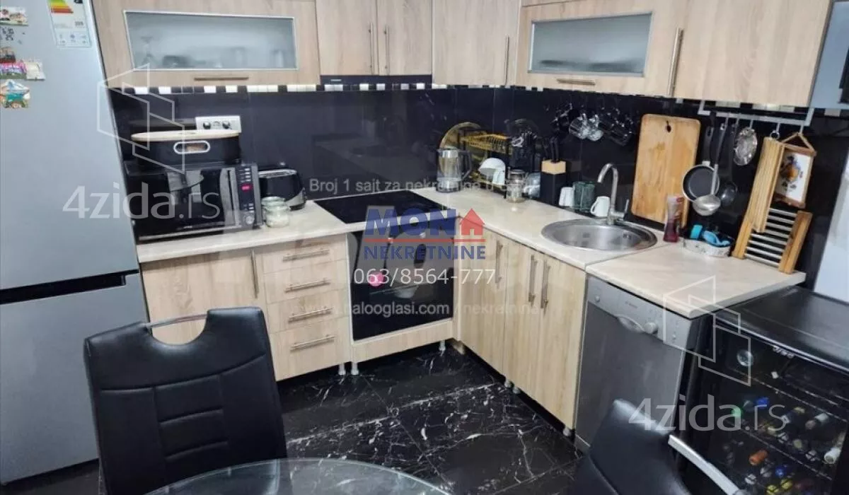 Dvoiposoban stan | 4zida