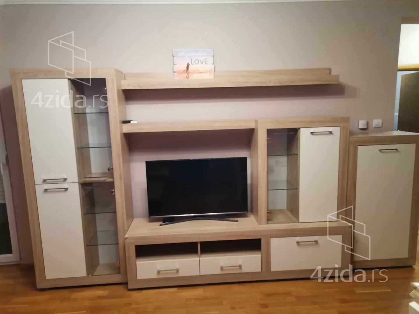 Jednoiposoban stan | 4zida