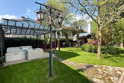 Agusta Cesarca | 4zida.rs