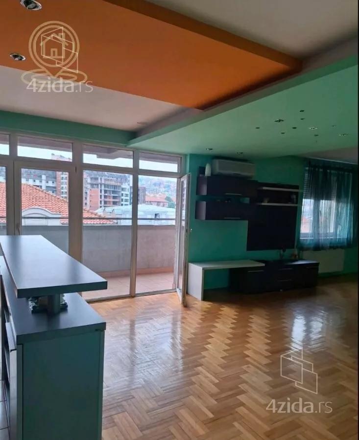 Troiposoban stan | 4zida