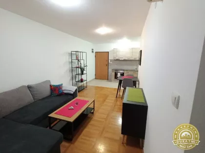 Maksima Gorkog | 4zida.rs