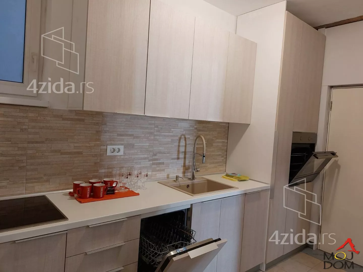 Troiposoban stan | 4zida