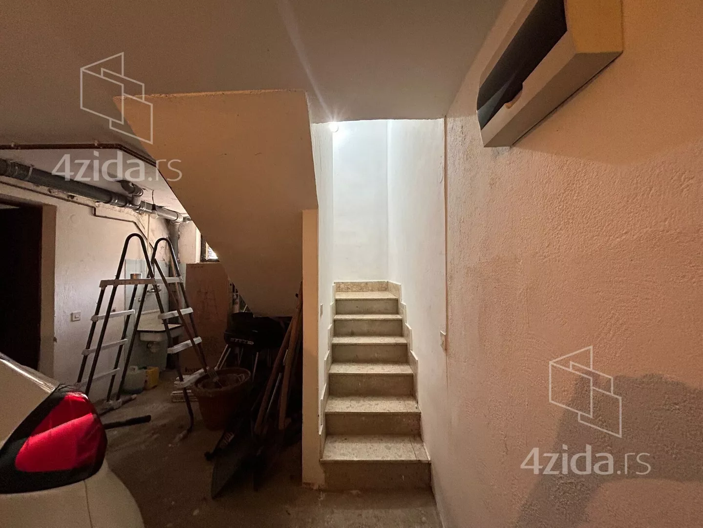 3-etažna kuća | 4zida