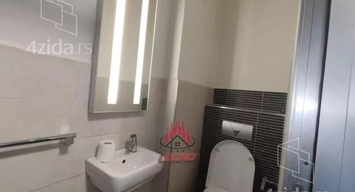 Četvoroiposoban stan | 4zida