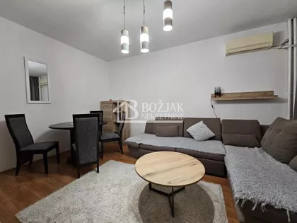 Bulevar Veljka Vlahovića | 4zida.rs