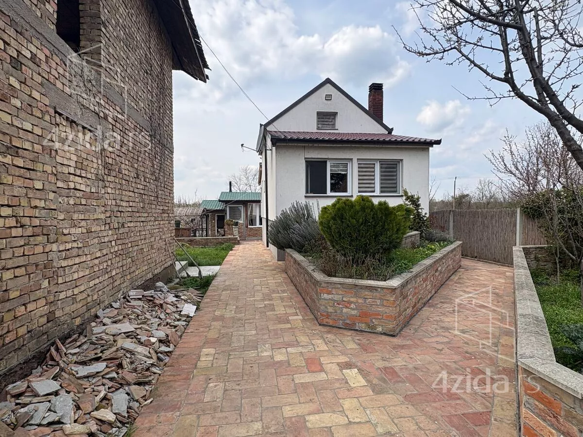 3-etažna kuća | 4zida