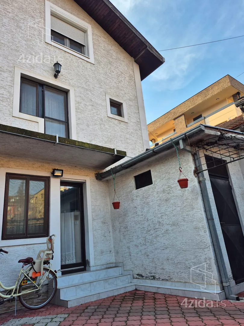 3-etažna kuća | 4zida
