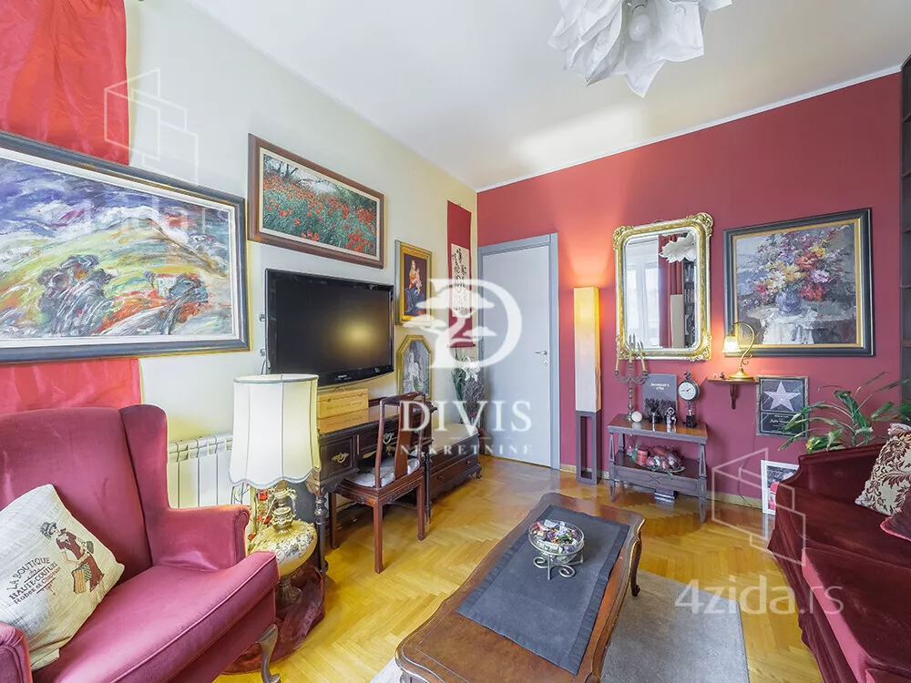 Petosoban stan | 4zida