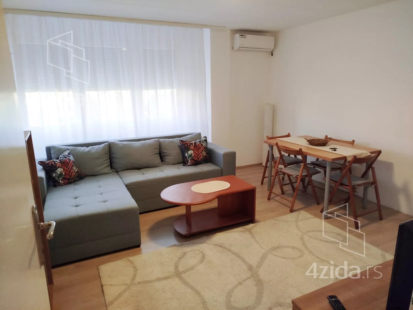 Dvoiposoban stan | 4zida