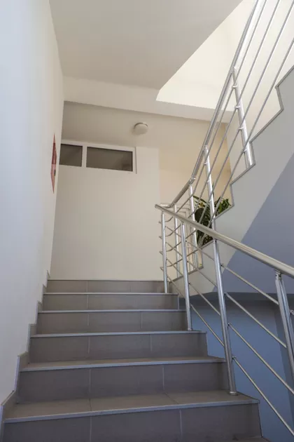 Železnička 12b | 4zida.rs