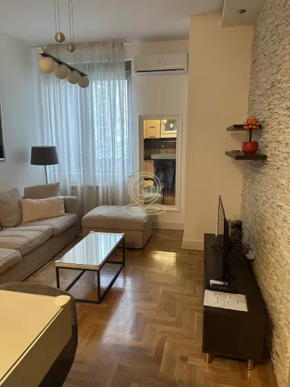 Crveni Krst Vračar | 4zida.rs