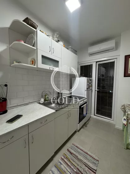 Pariske komune | 4zida.rs