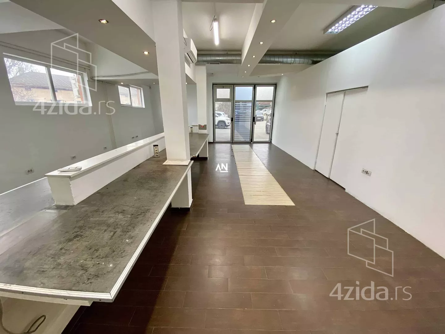 Poslovni prostor | 4zida