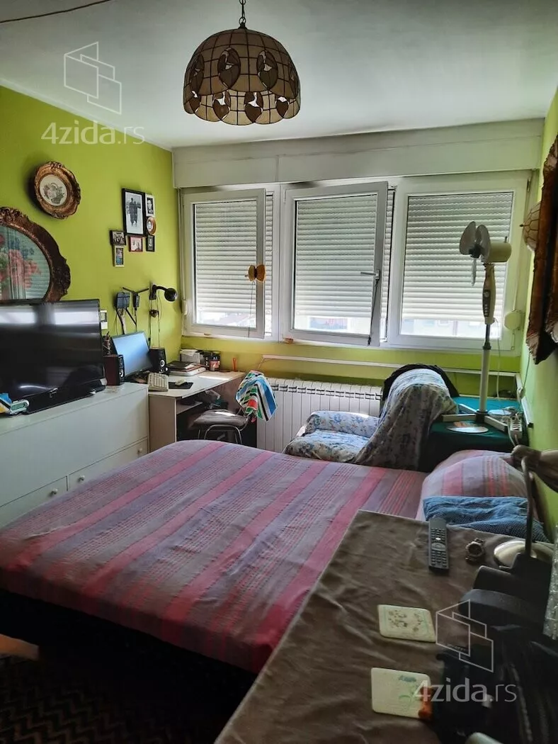 Troiposoban stan | 4zida