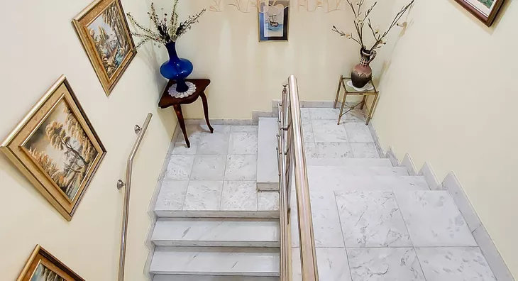 5-etažna kuća | 4zida