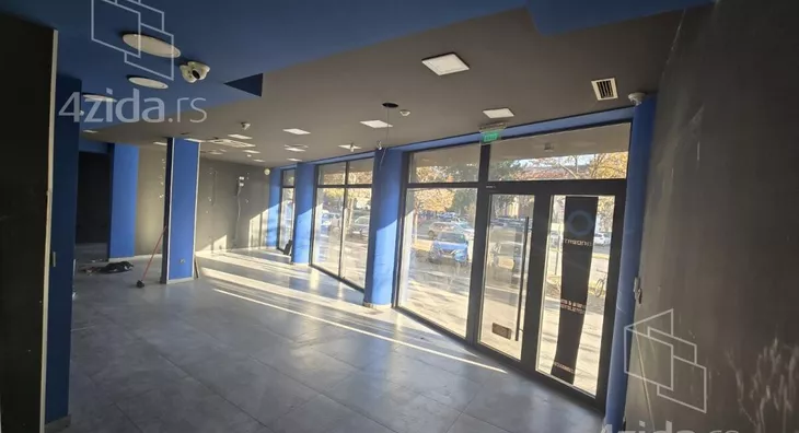 Poslovni prostor | 4zida