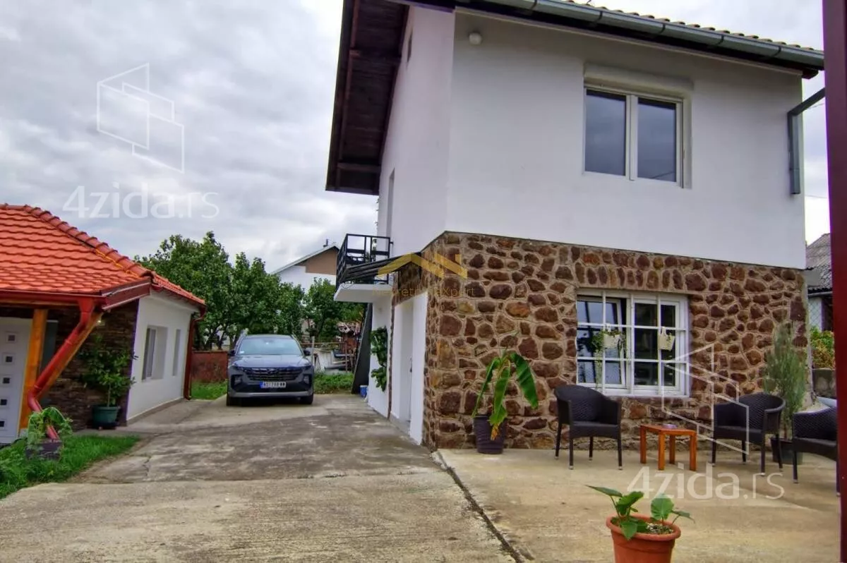 Kuća | 4zida