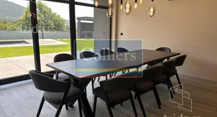 Sedmosoban stan | 4zida