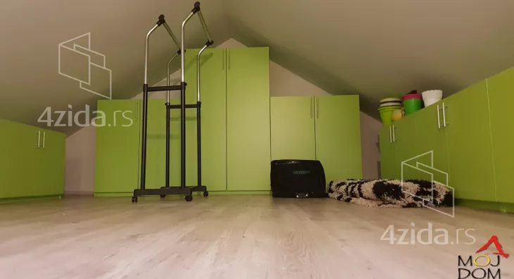 Šestosoban stan | 4zida