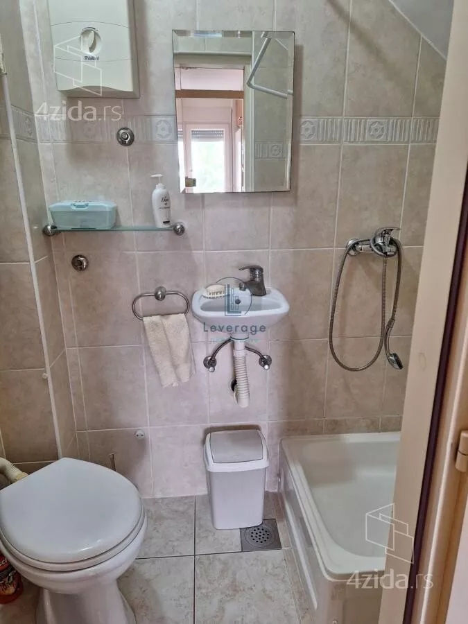 Četvoroiposoban stan | 4zida