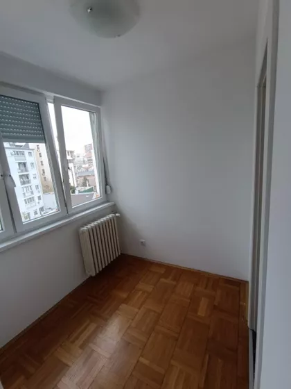 Jovana Rajića | 4zida.rs