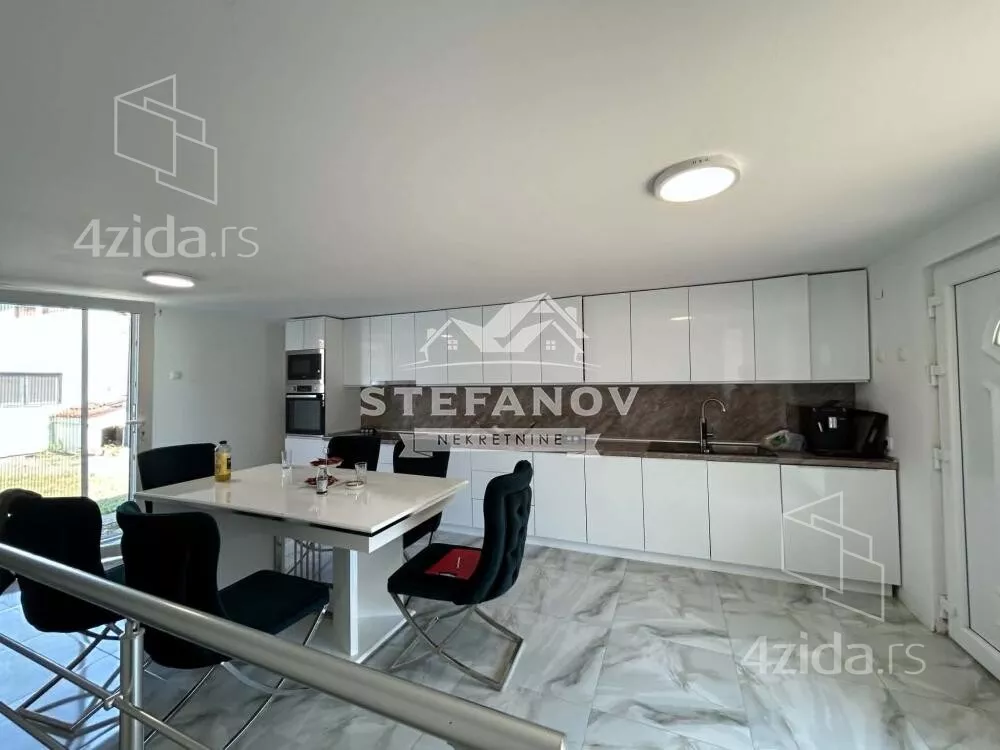 3-etažna kuća | 4zida