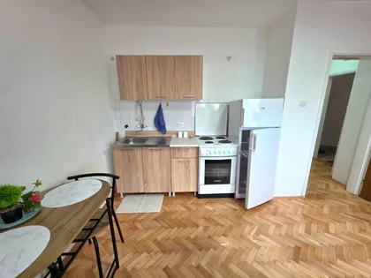 Vuka Karadžića | 4zida.rs