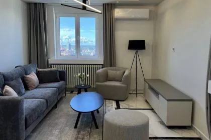 Karnedžijeva bb | 4zida.rs