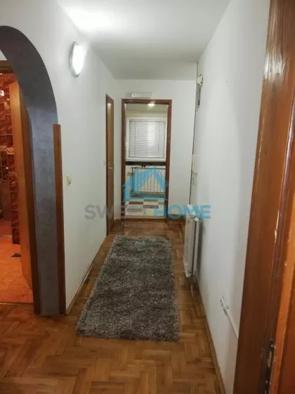 Jovana Popovića | 4zida.rs