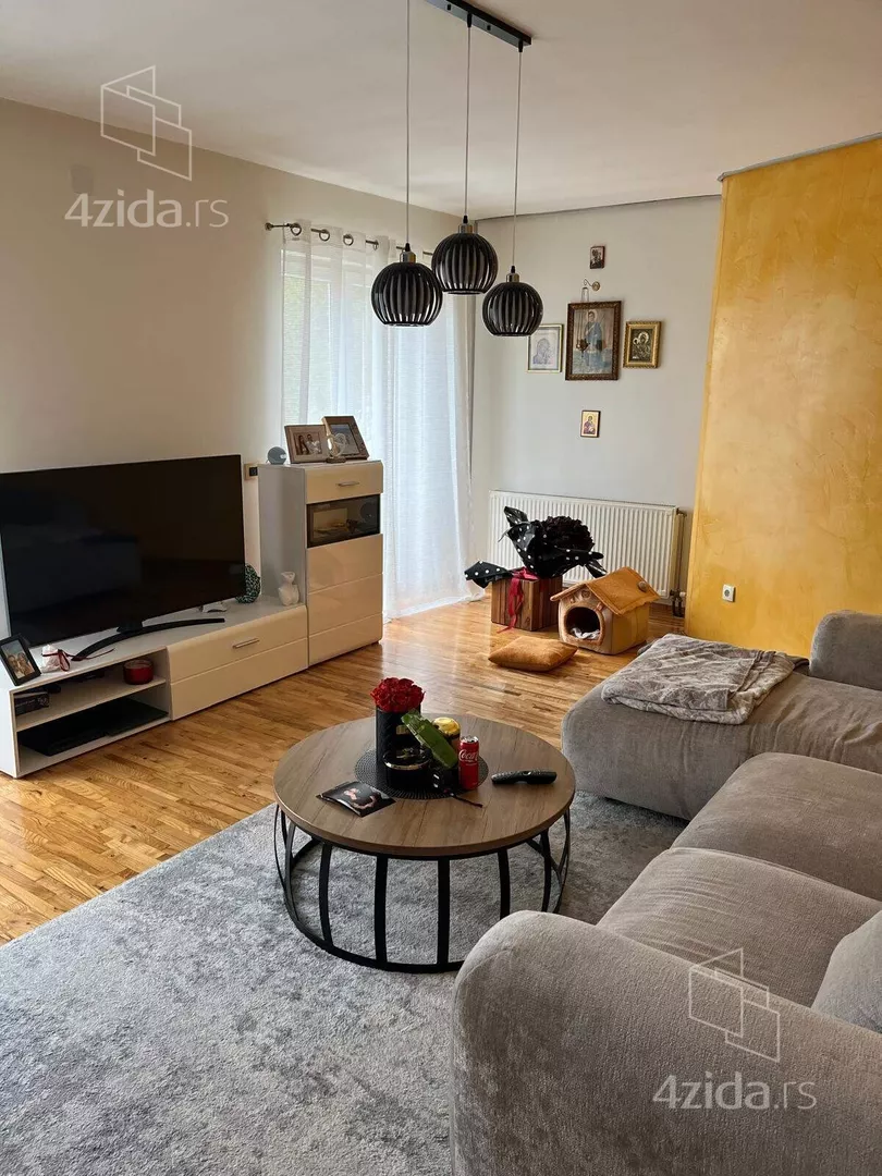 4-etažna kuća | 4zida