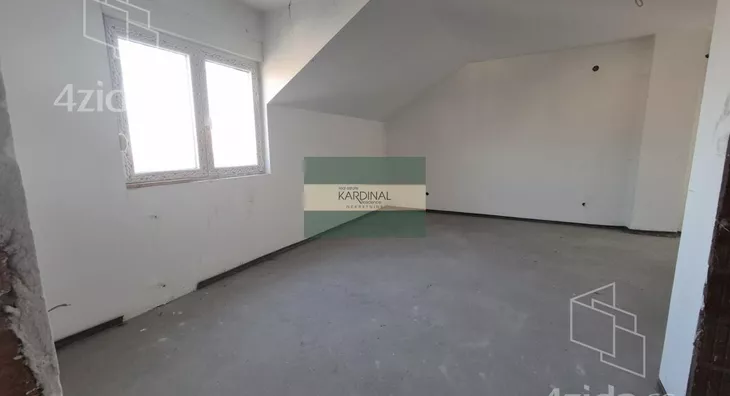 Šestosoban stan | 4zida