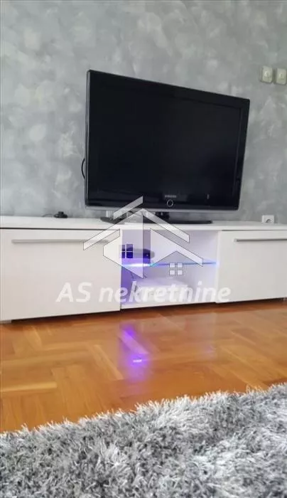 Crveni Krst Vračar | 4zida.rs